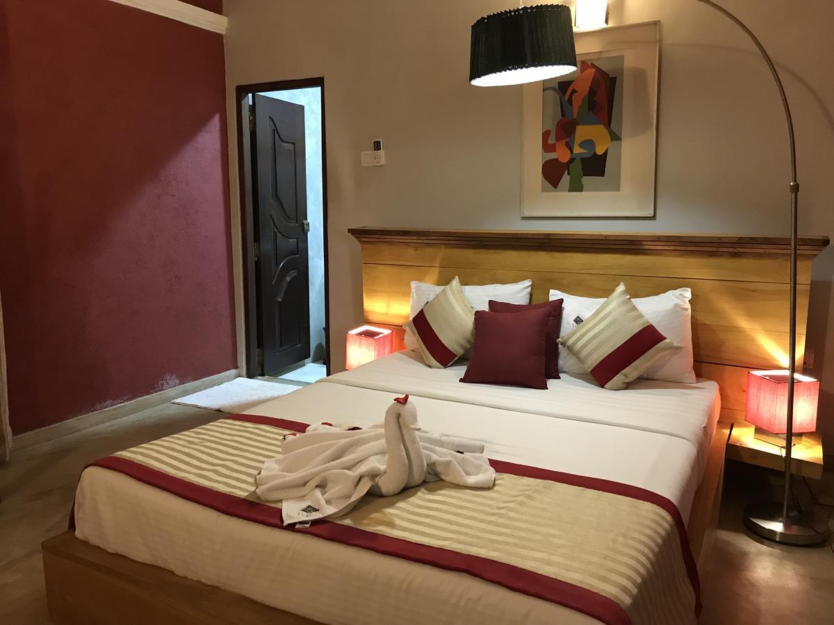 Hotel Heladiv Anuradhapura Exterior photo